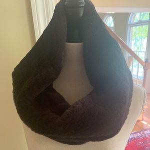 Faux fur neck scarf